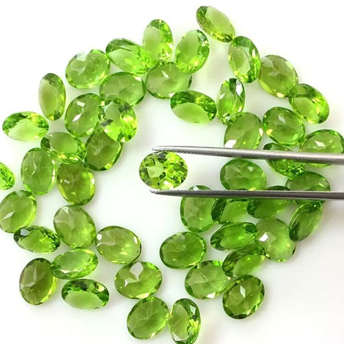 Peridot (Medium Quality) (5 ct to 9 ct)